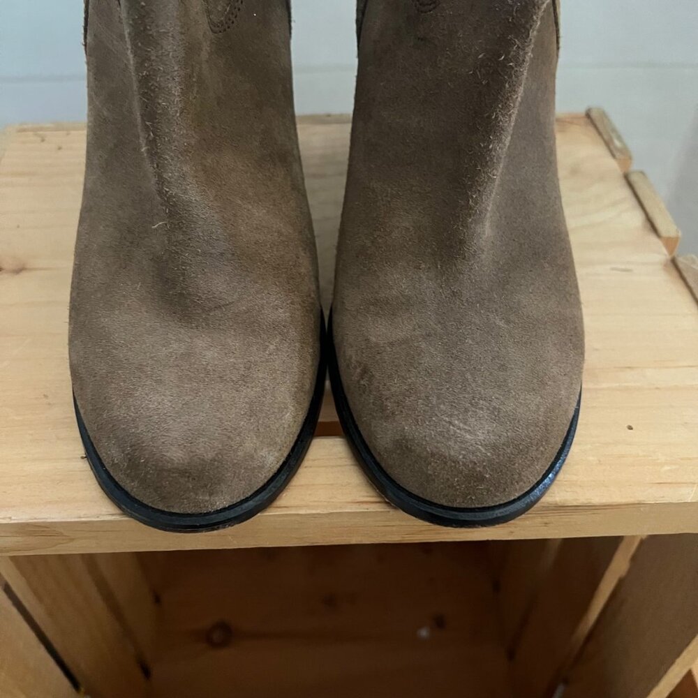 Kate Spade New York Size 9 Tobacco Brown Baise Suede Pull On Heeled Ankle Boots - Picture 12 of 16